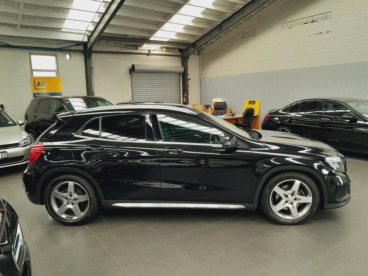 Vehicle image 3