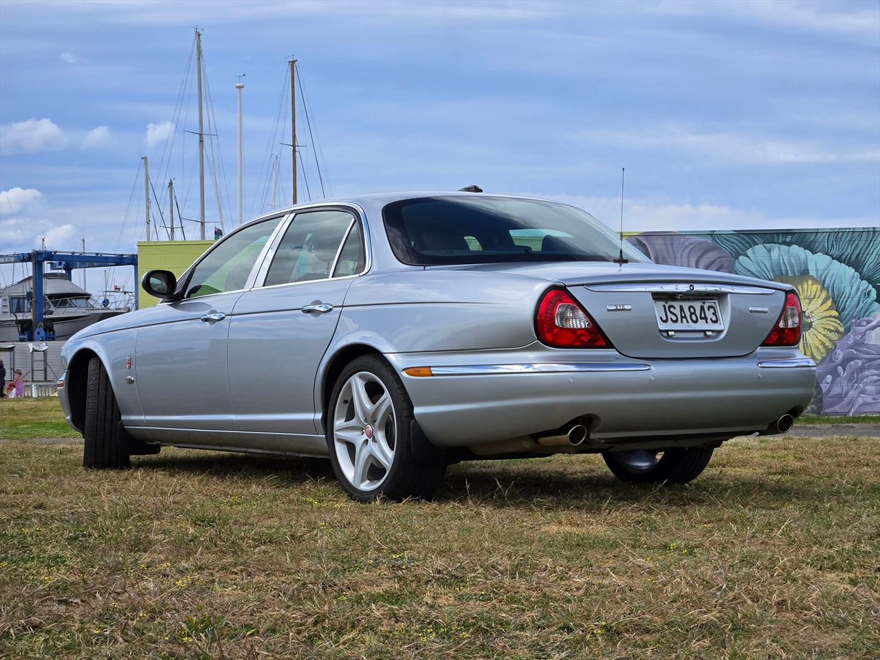 Vehicle image 4