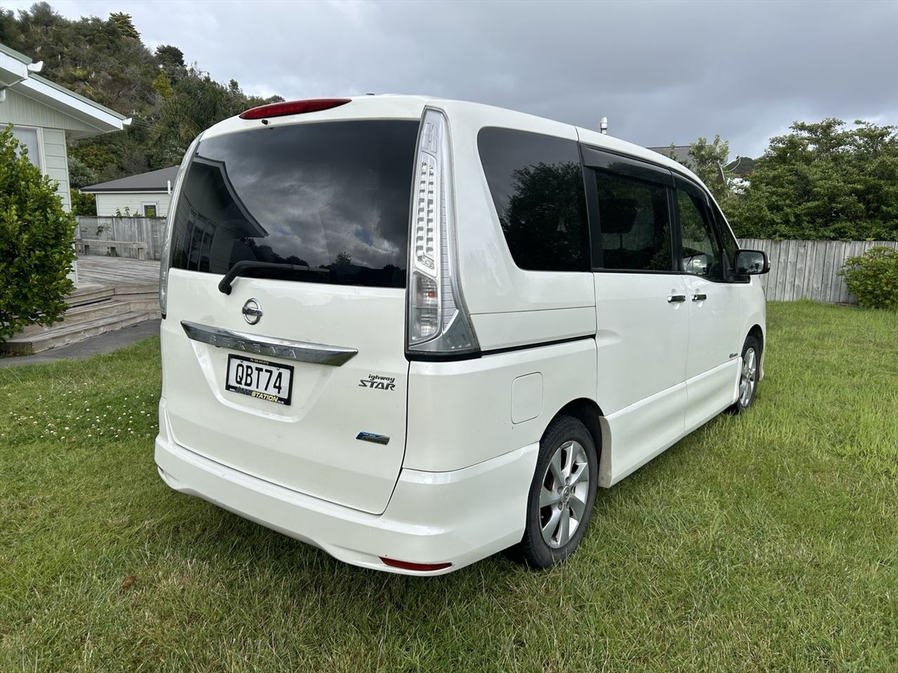 Vehicle image 5