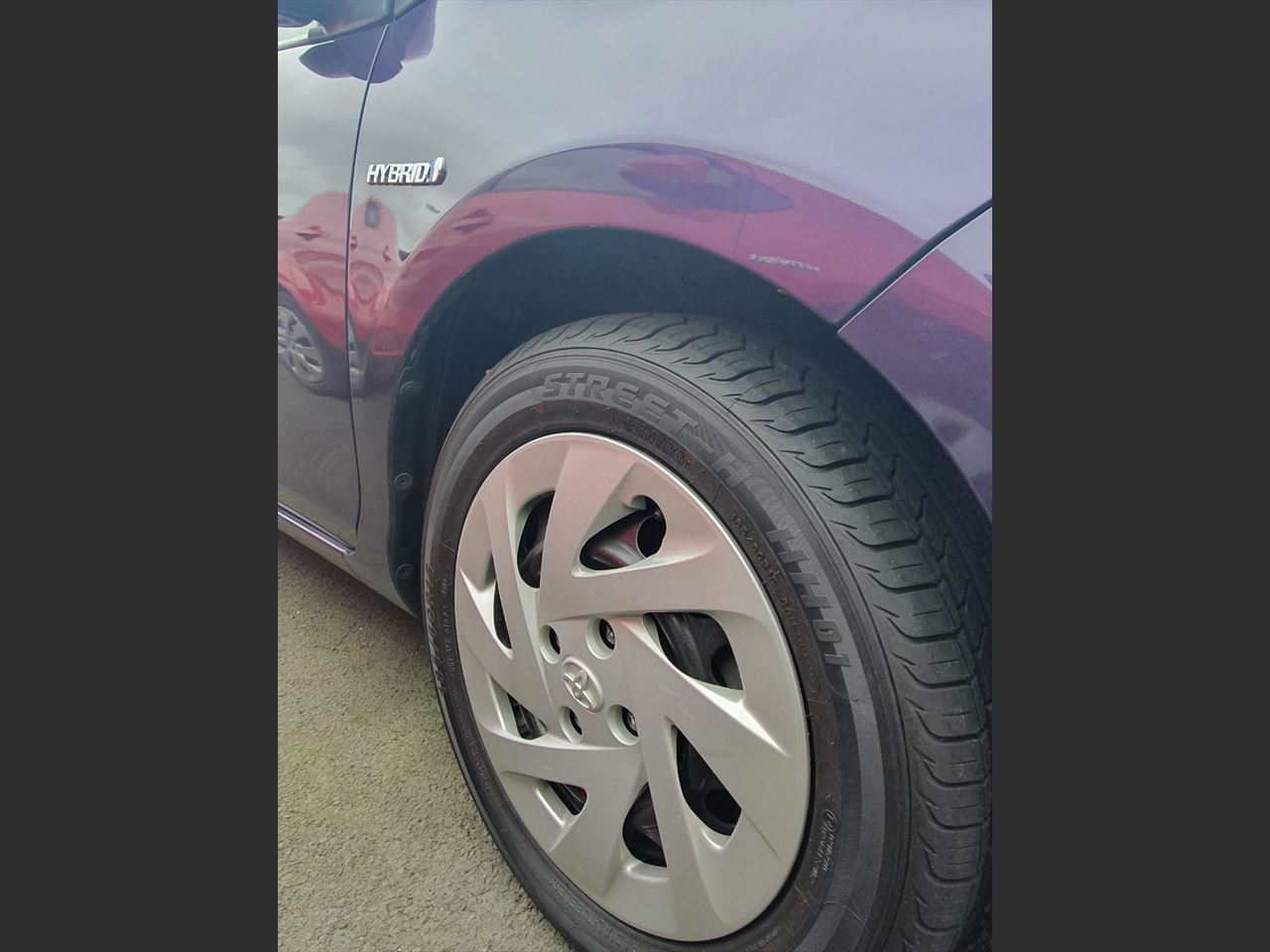 Vehicle image 3