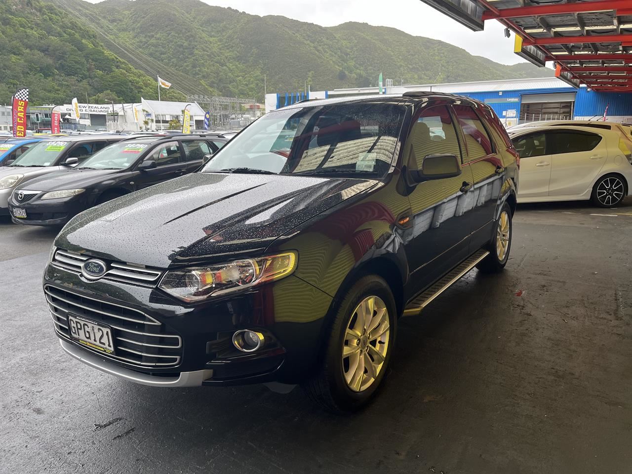 Vehicle image 3