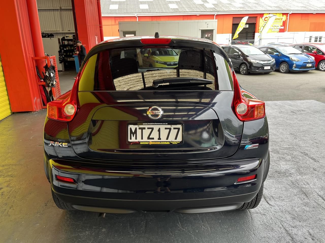 Vehicle image 5