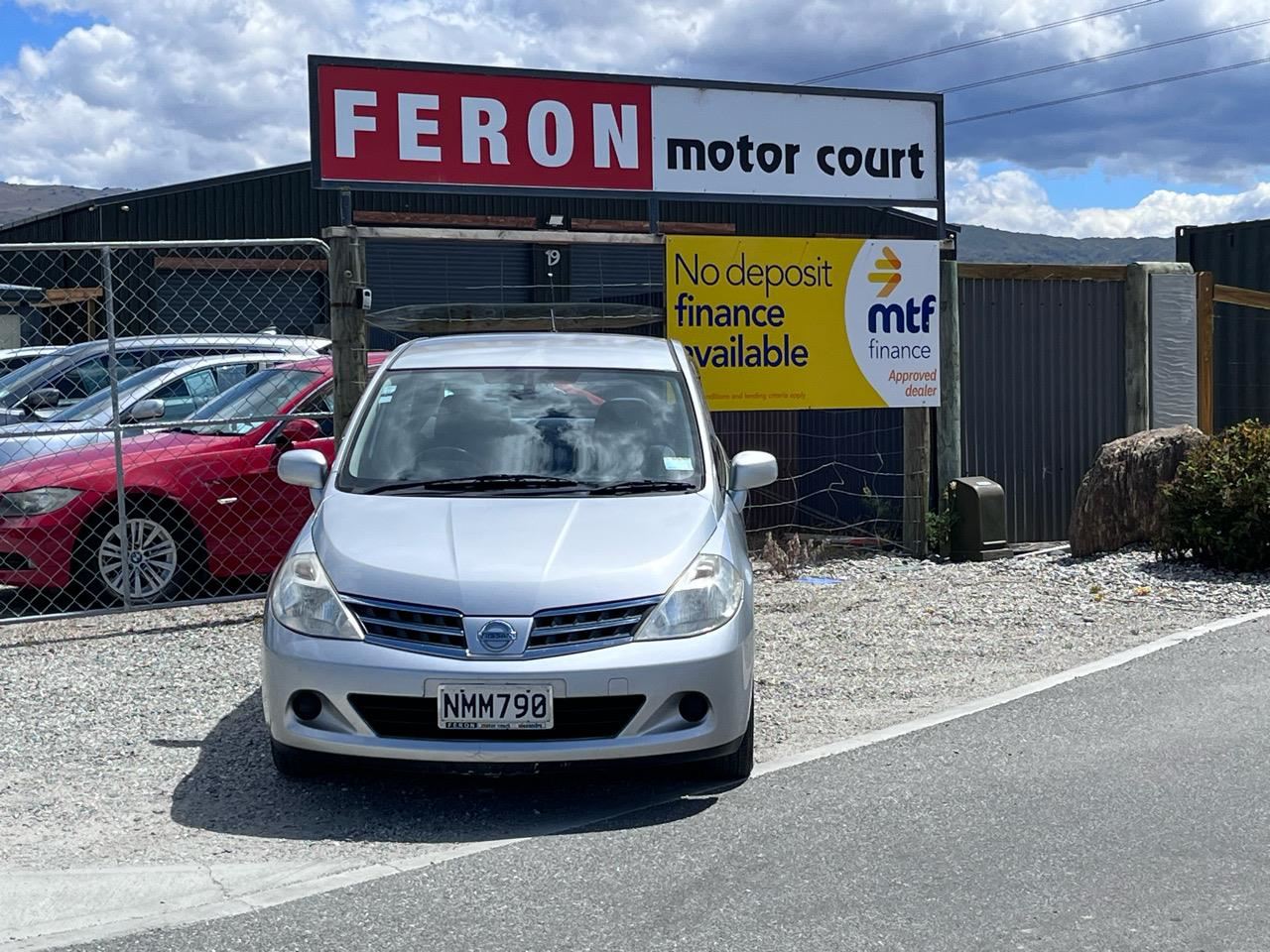 Vehicle image 3