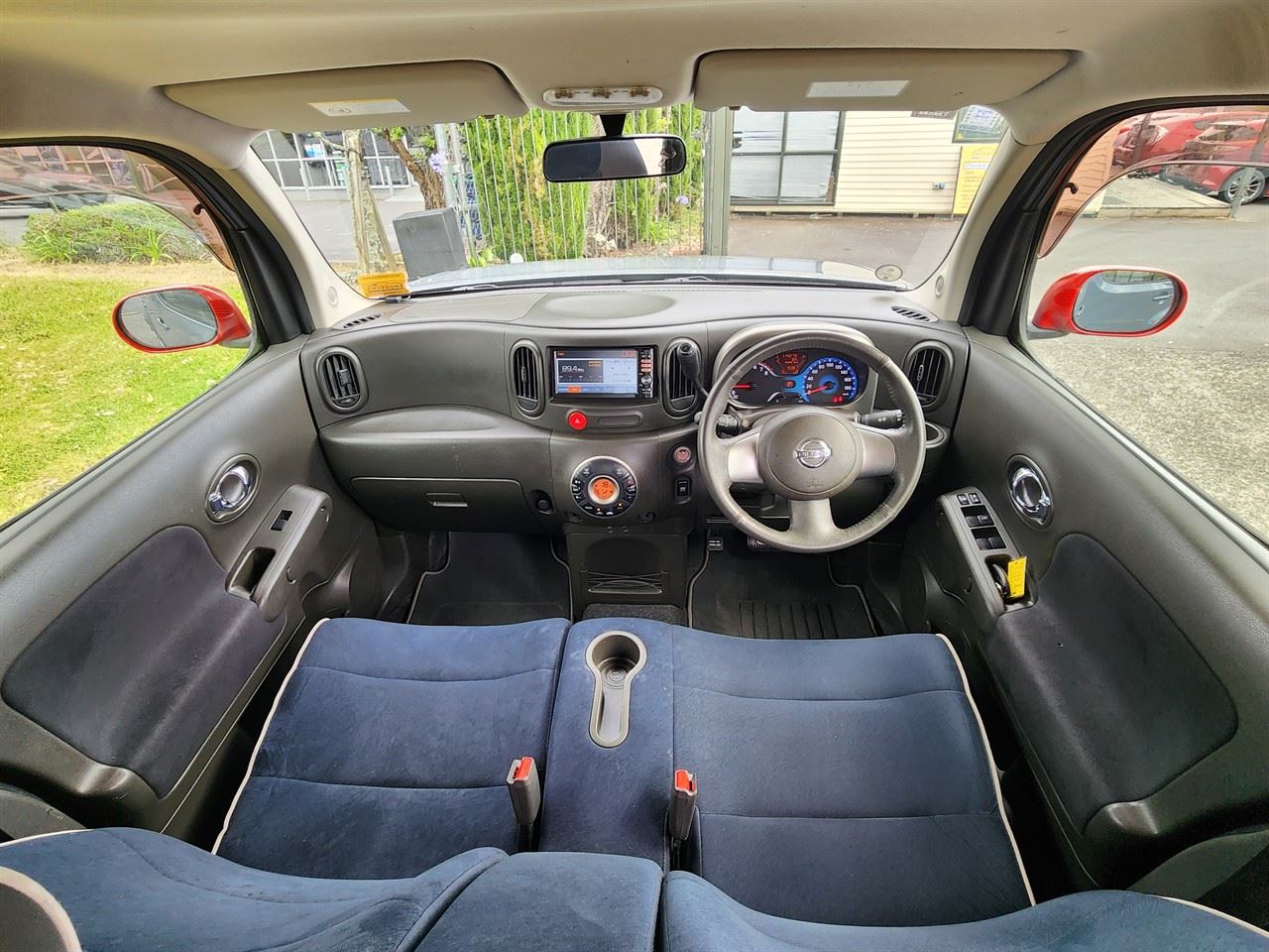 Vehicle image 3