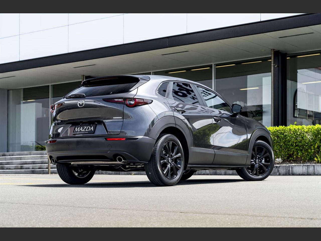 Vehicle image 4
