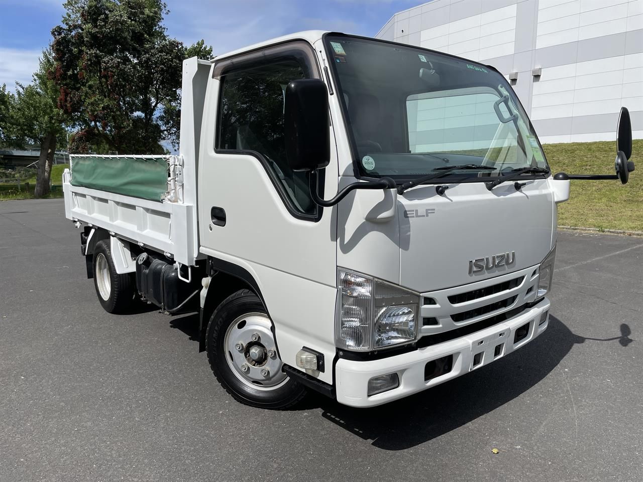 Vehicle image 2