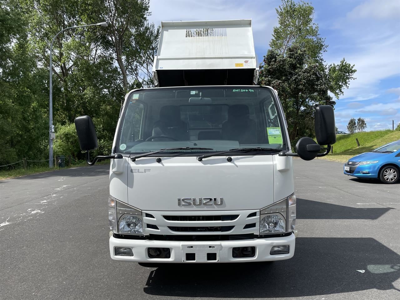 Vehicle image 3