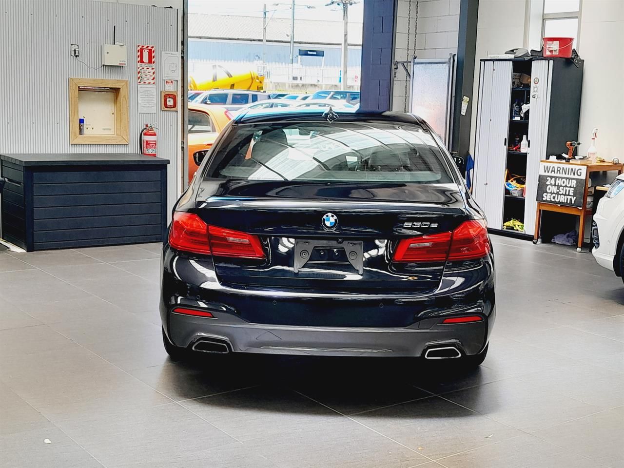 Vehicle image 5