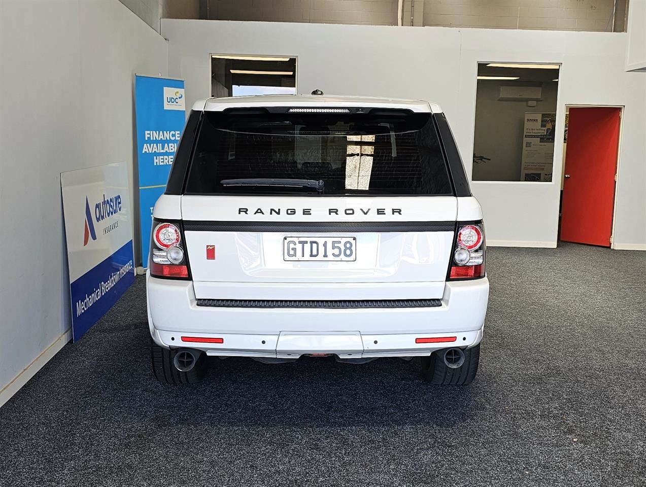Vehicle image 5