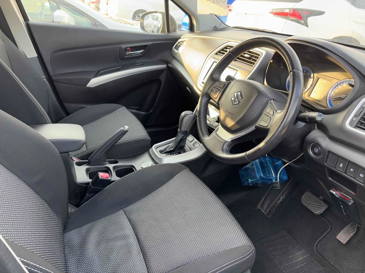Vehicle image 3