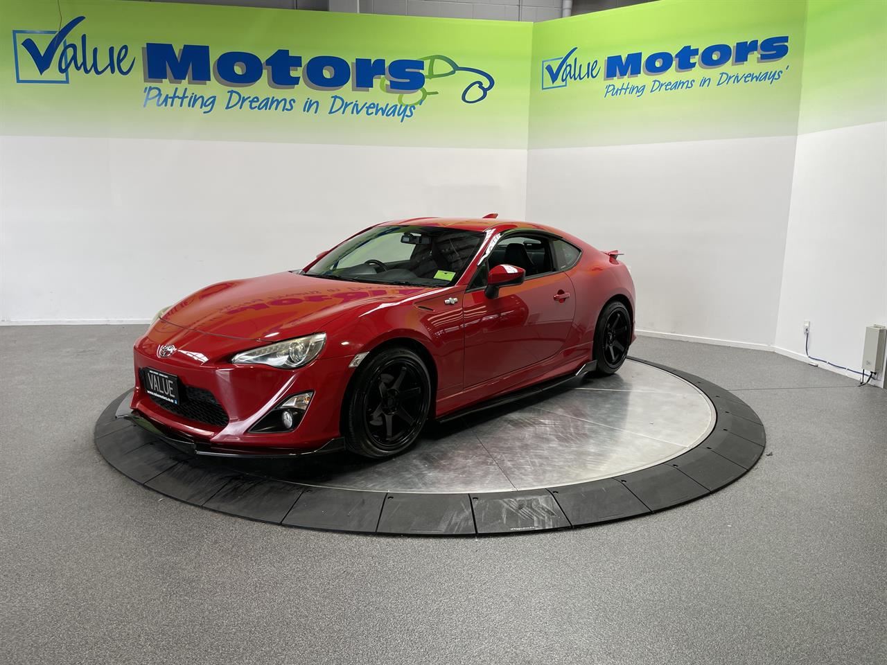 Vehicle image 3