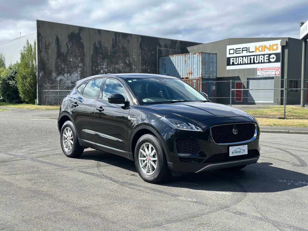 Vehicle image 3