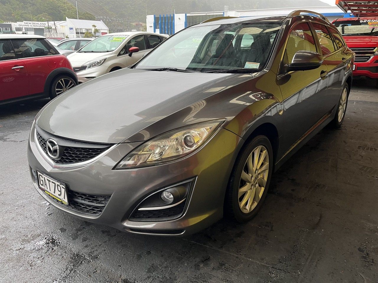 Vehicle image 3