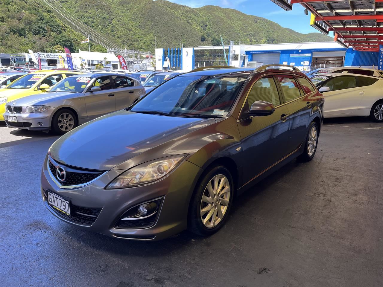 Vehicle image 3
