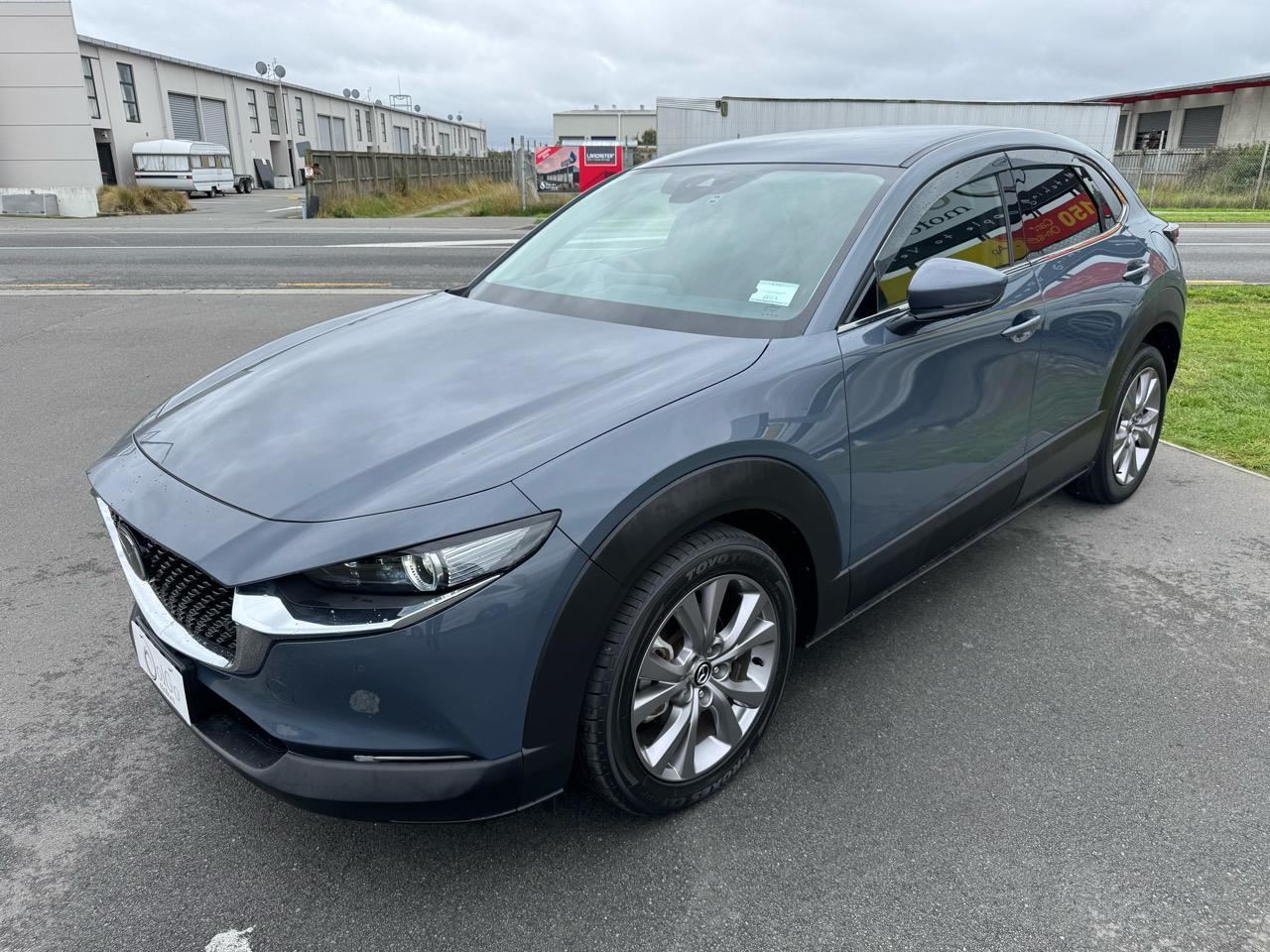 Vehicle image 4