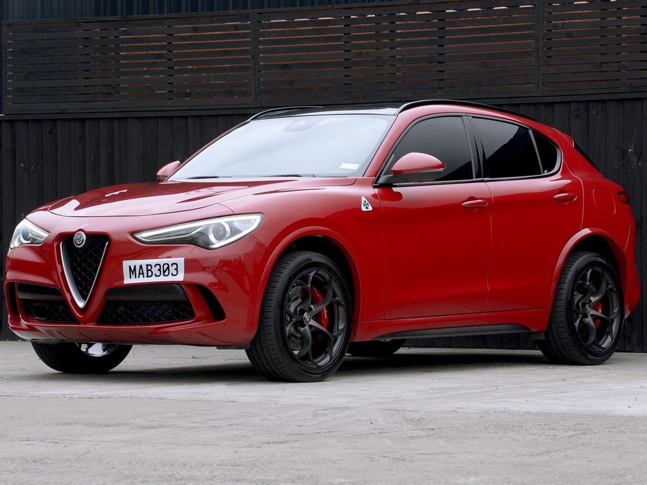 Vehicle image 5