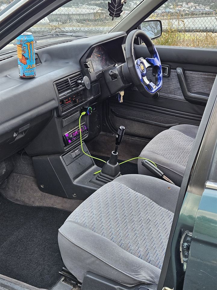 Vehicle image 4
