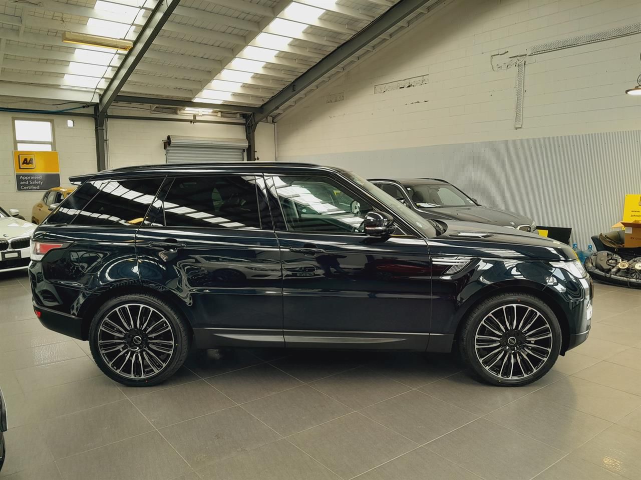 Vehicle image 3