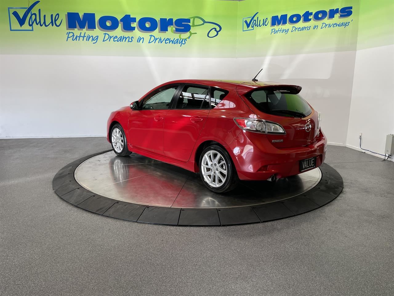 Vehicle image 5