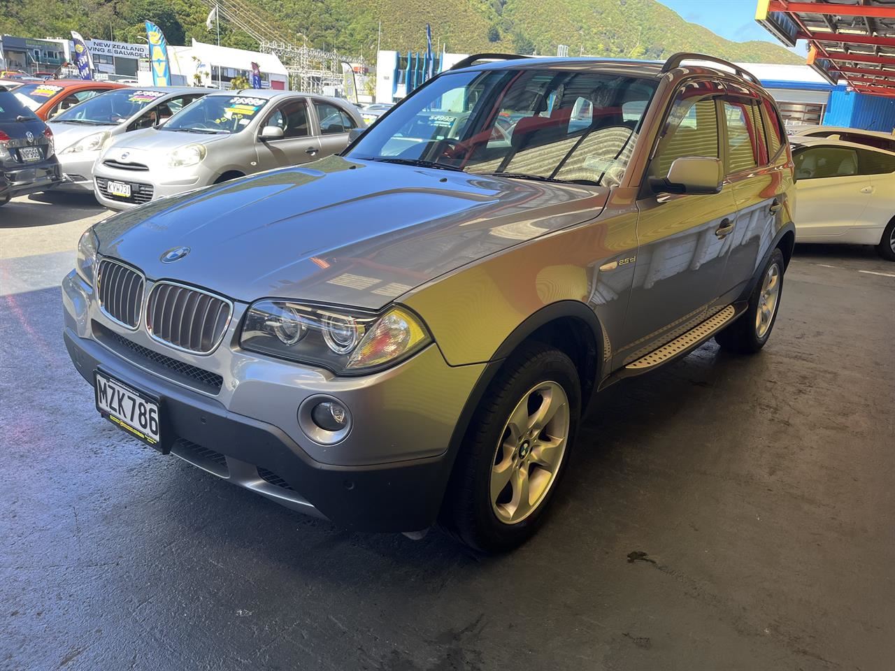 Vehicle image 3