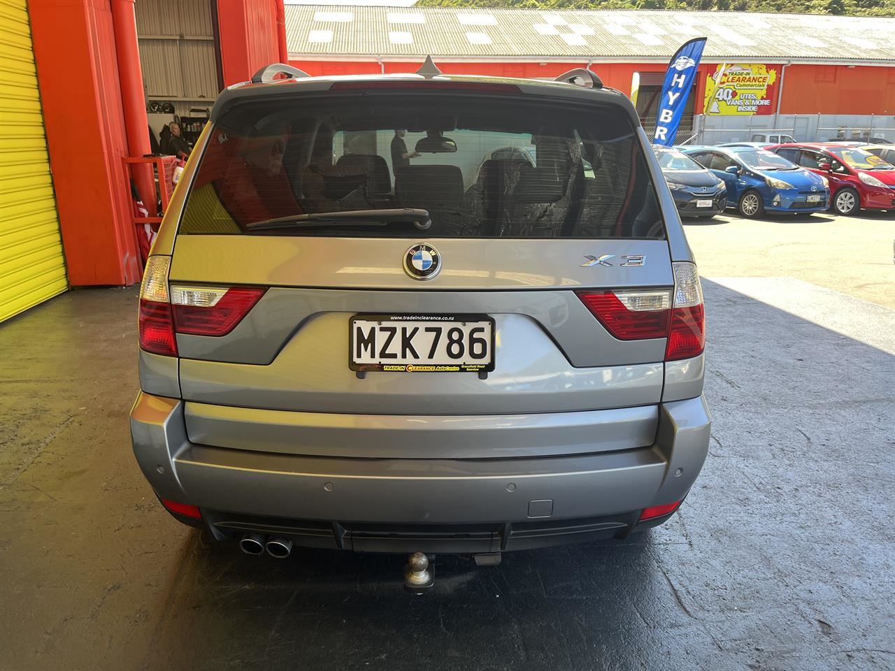 Vehicle image 5