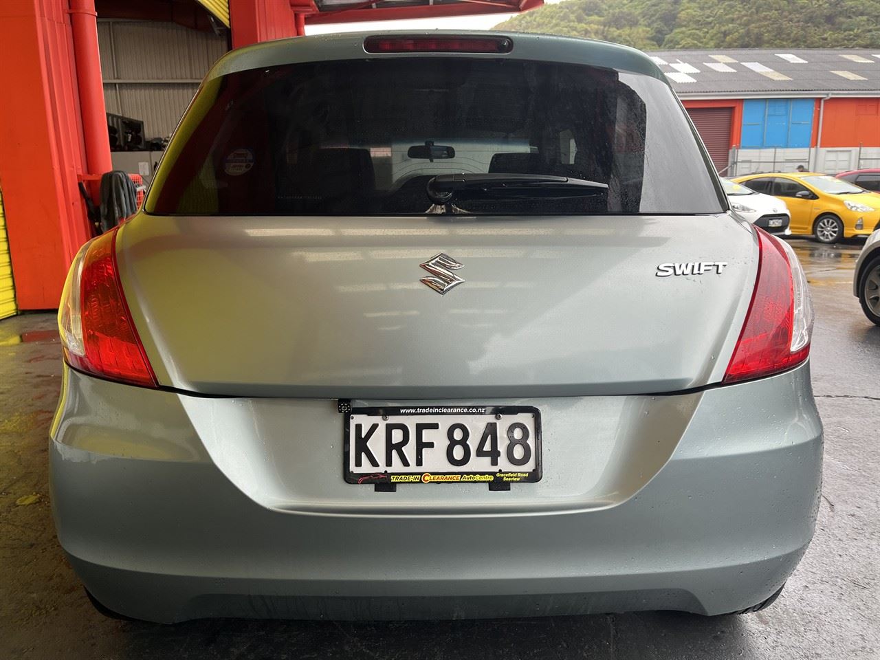 Vehicle image 5