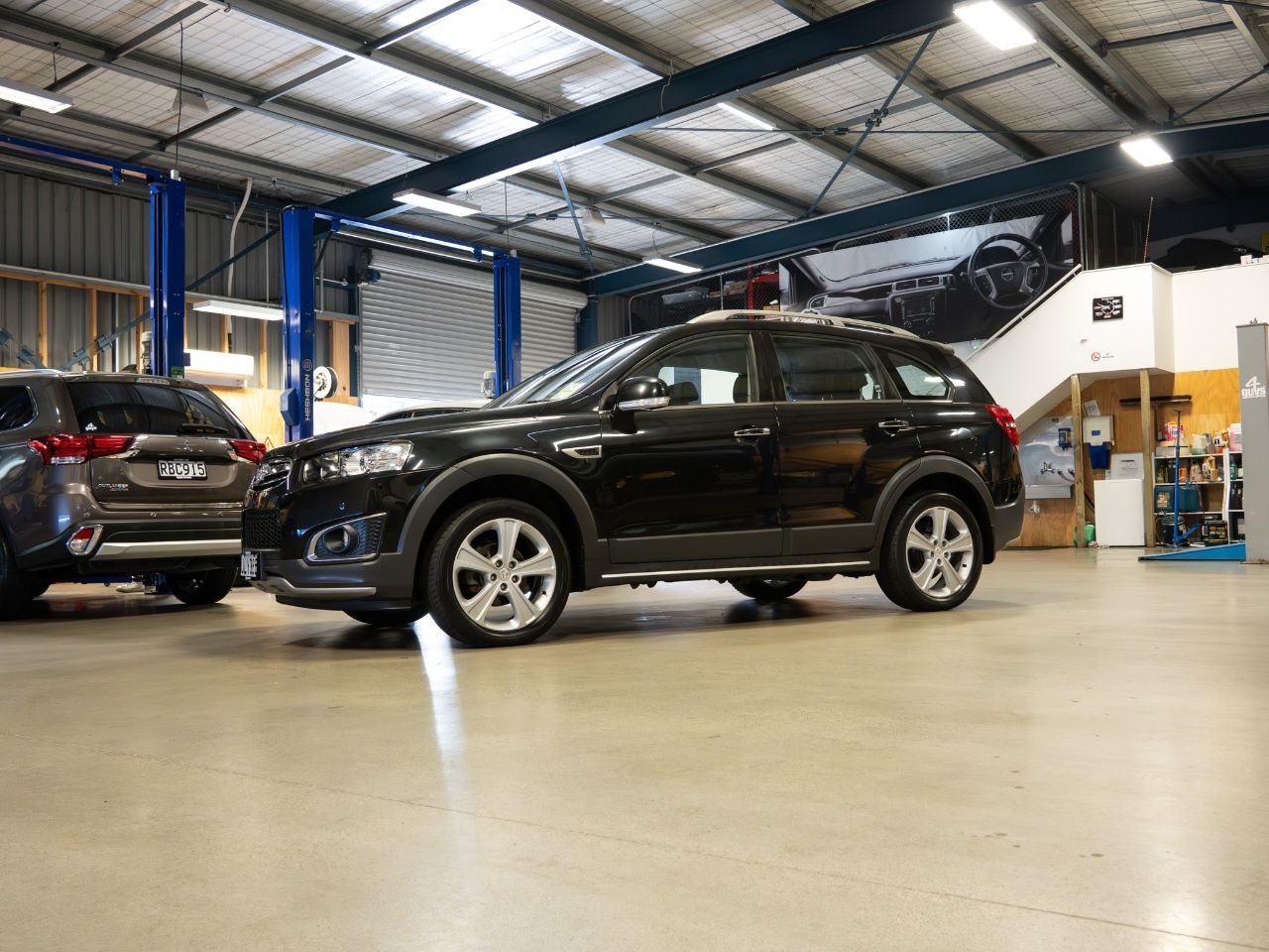 Vehicle image 5