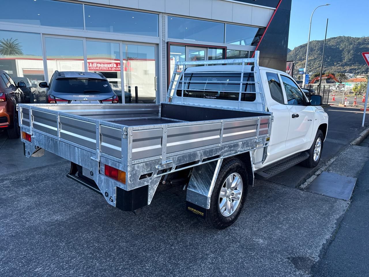 Vehicle image 4
