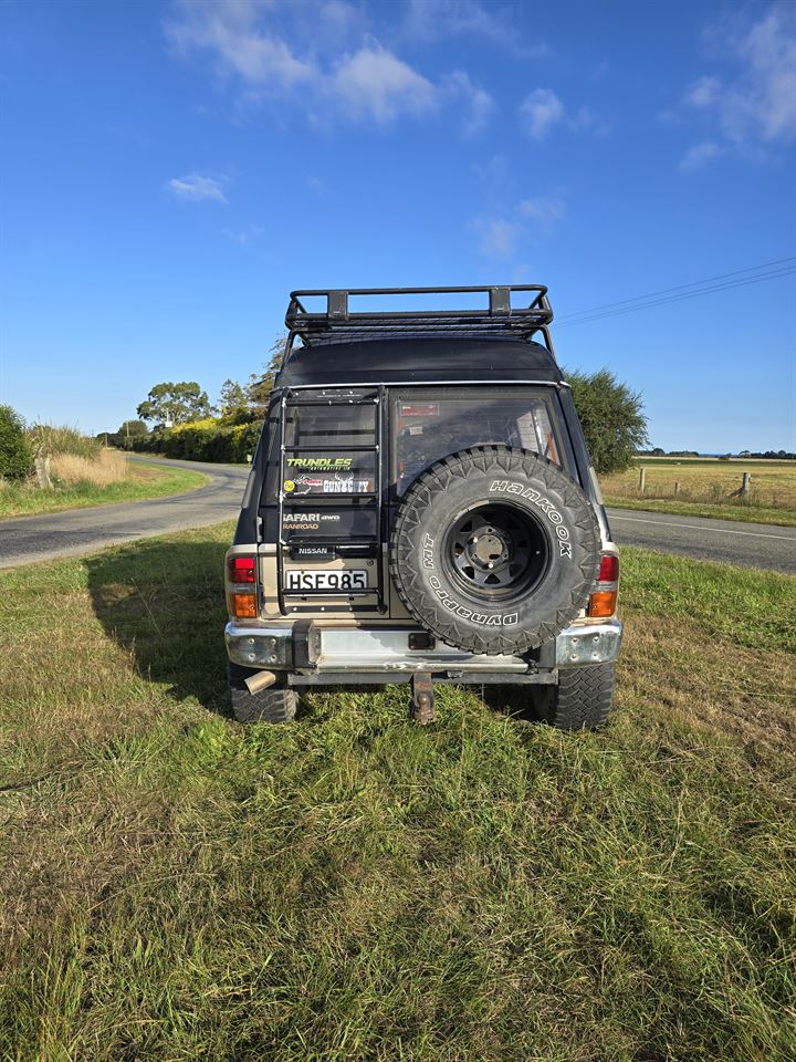 Vehicle image 4