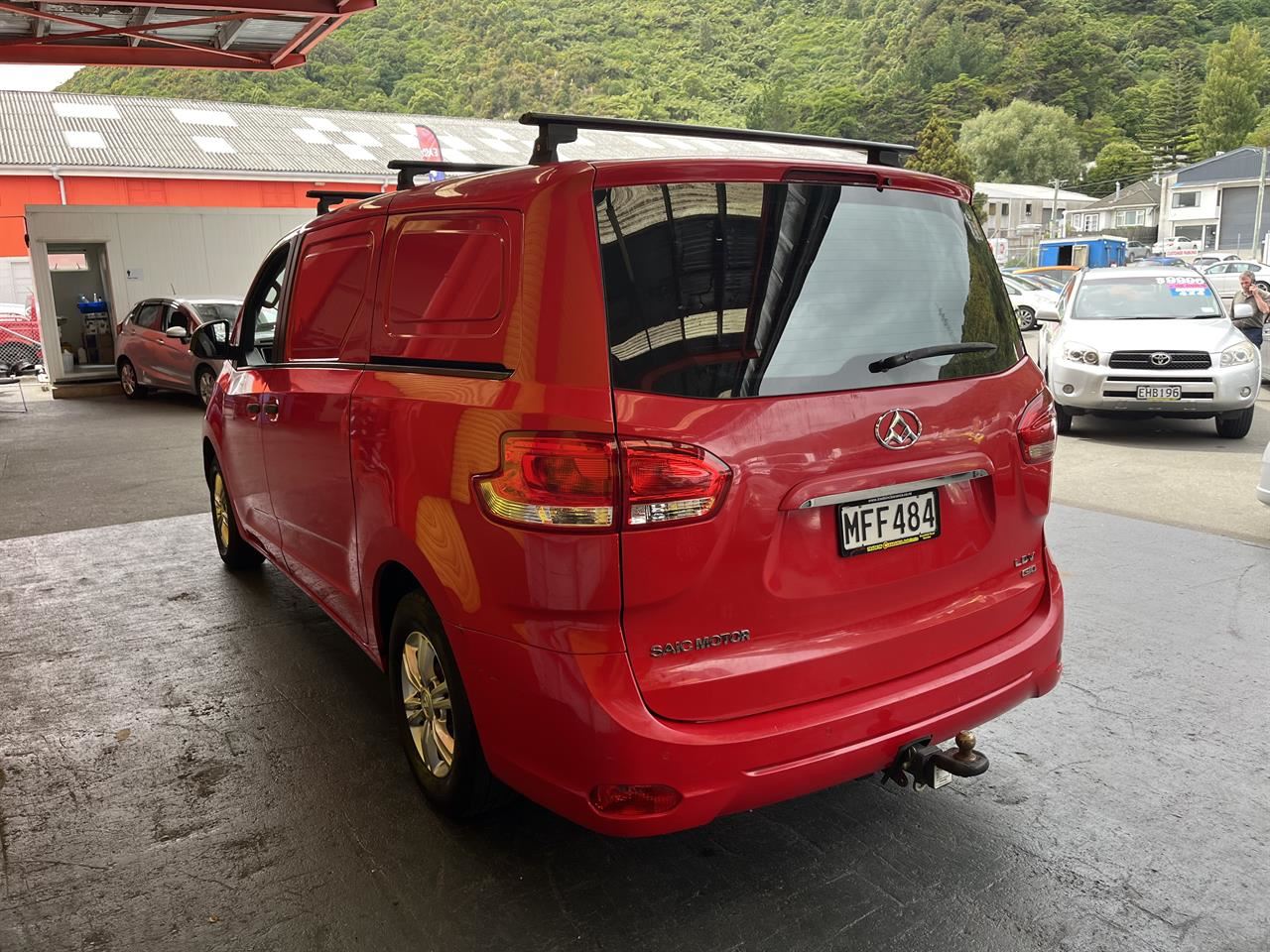 Vehicle image 5