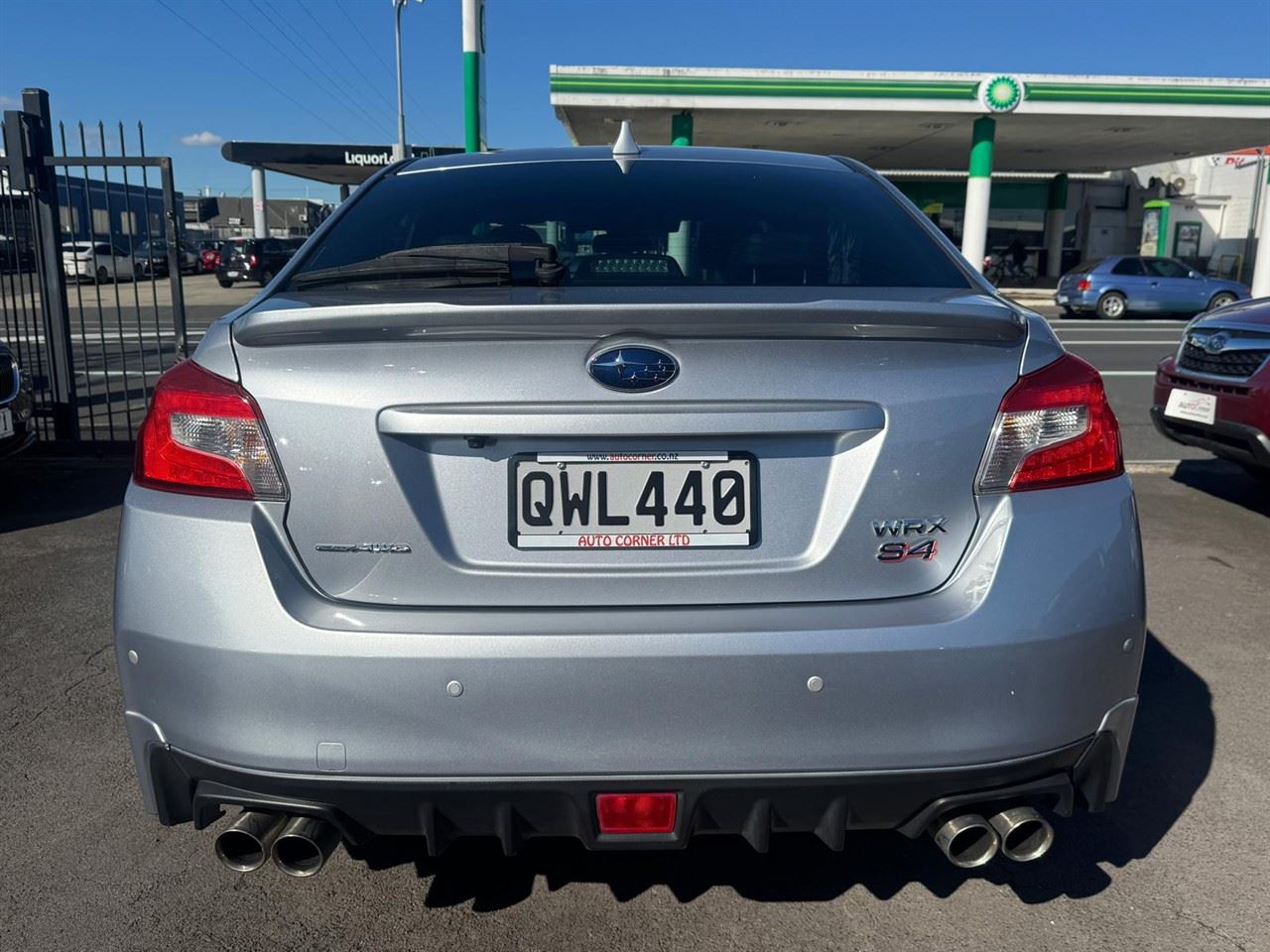 Vehicle image 3