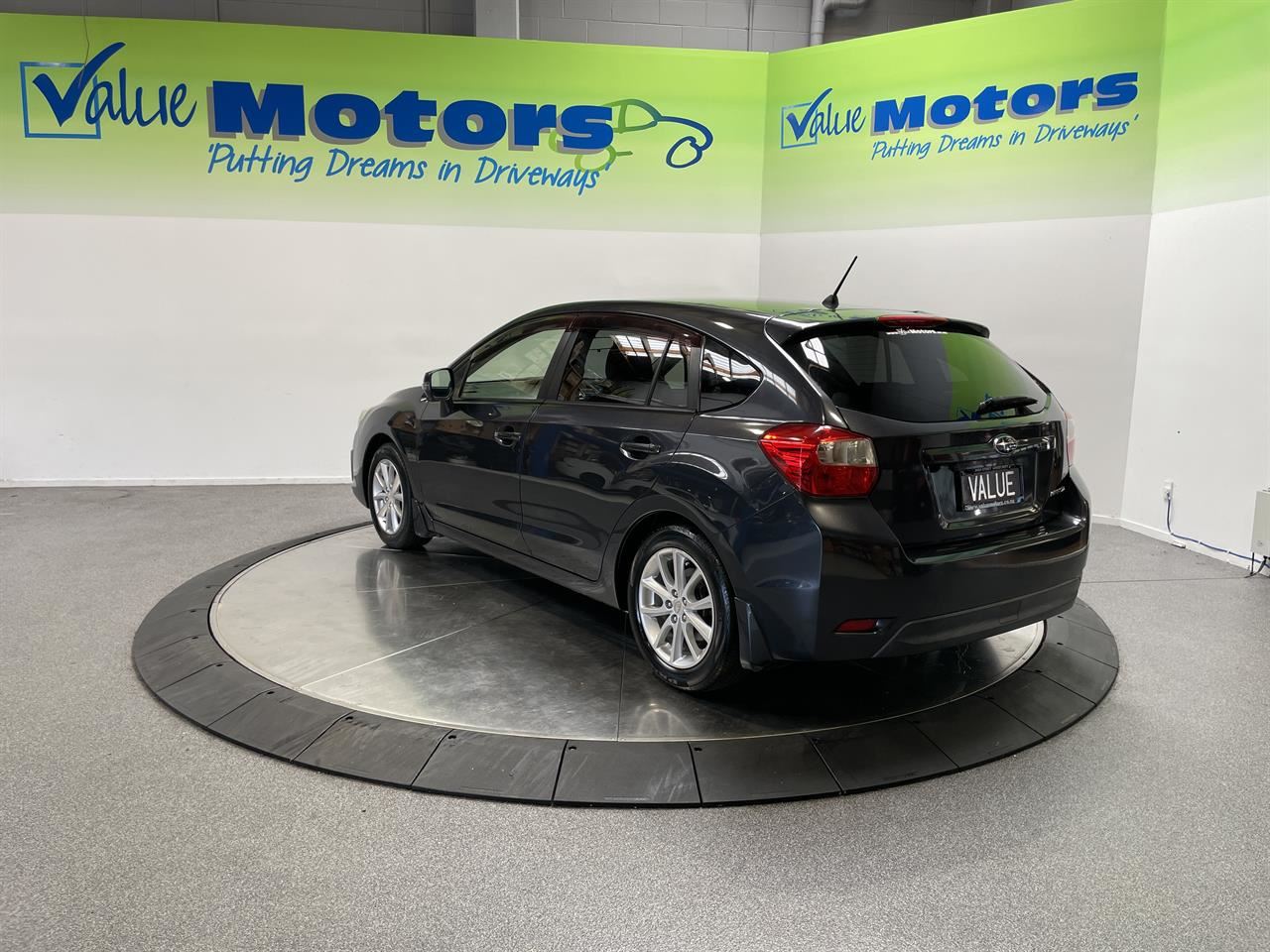 Vehicle image 5